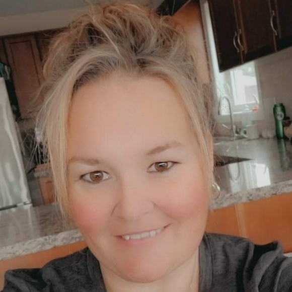 Meet your Posher, Jen - Picture 1 of 1